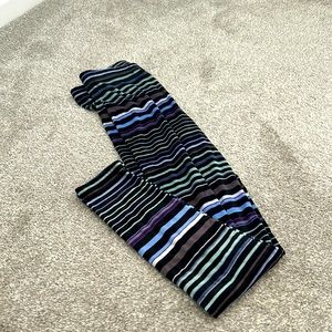 Size small brand new stripped leggings